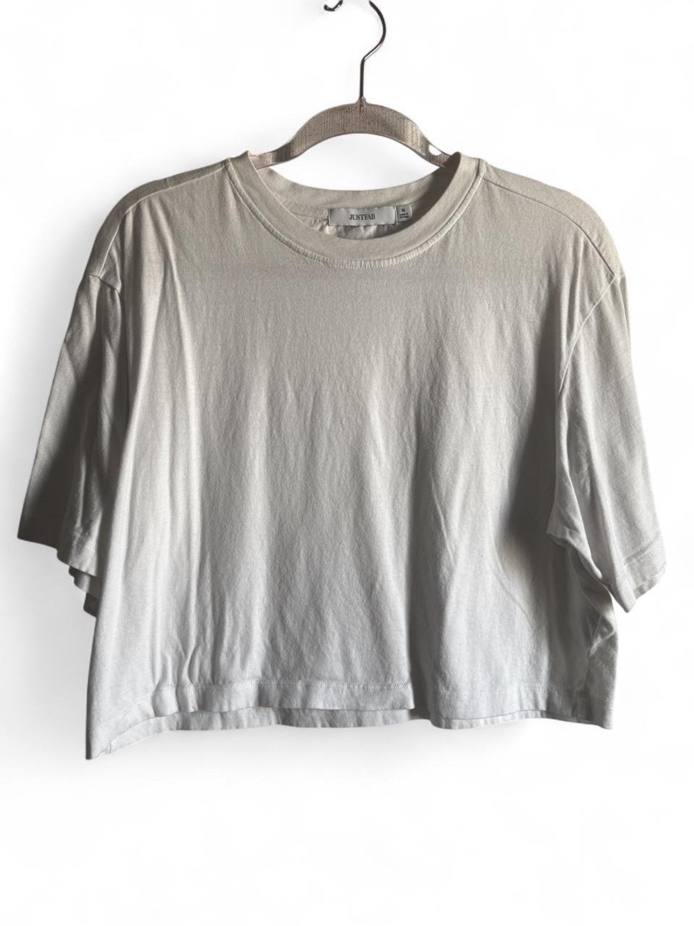 JustFab White Cropped Boxy Crewneck Tee size M
